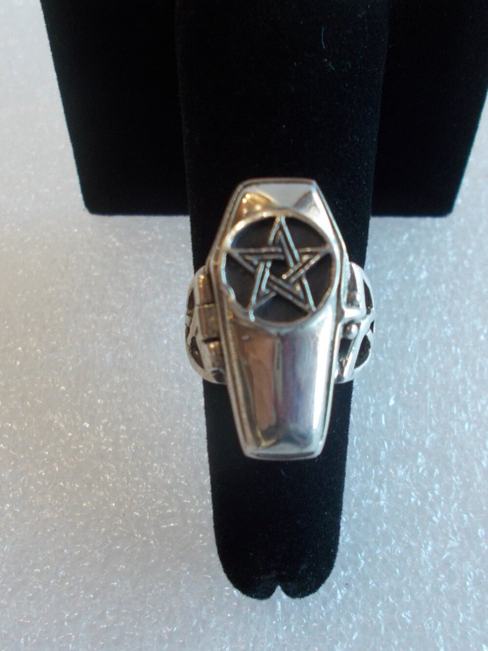 Vintage~Sterling~Silver~Coffin~Poison~Ring~Pentagram~Size~5.5